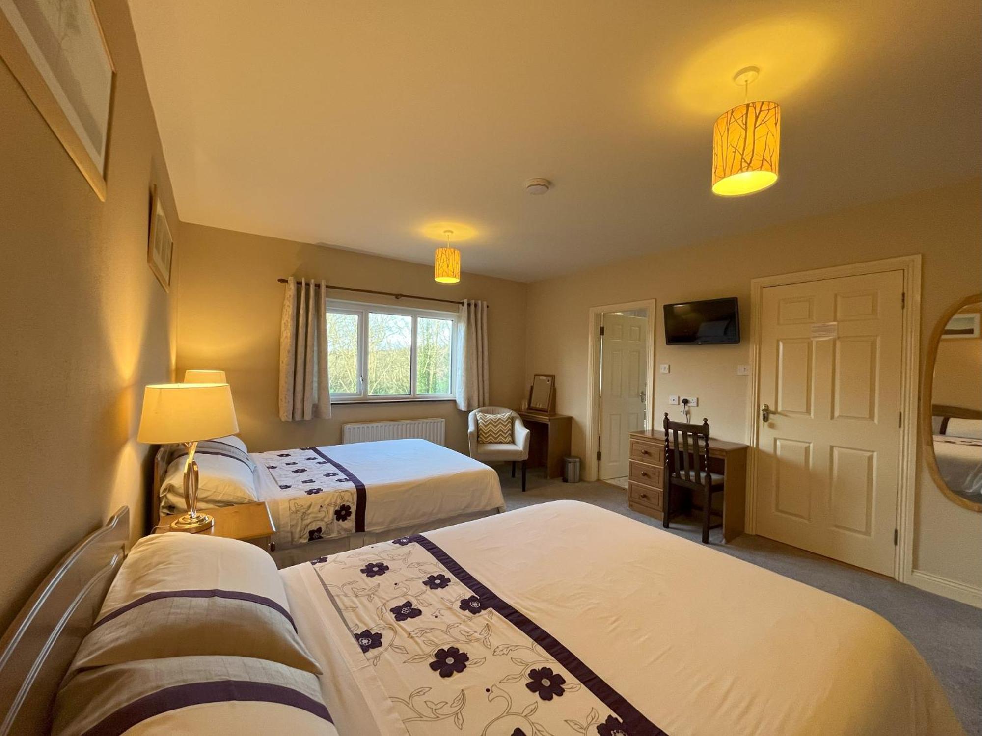 Pk Lodge Bed And Breakfast Skibbereen Kültér fotó