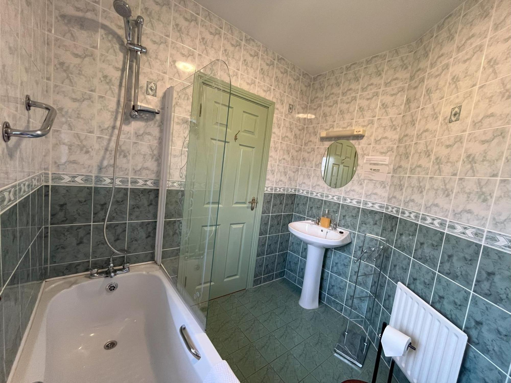 Pk Lodge Bed And Breakfast Skibbereen Kültér fotó